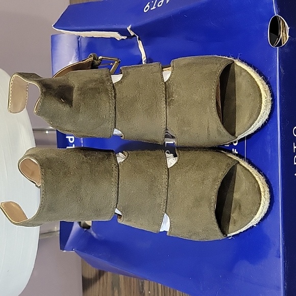 APT 9 WEDGES SIZE6 - Picture 2 of 5